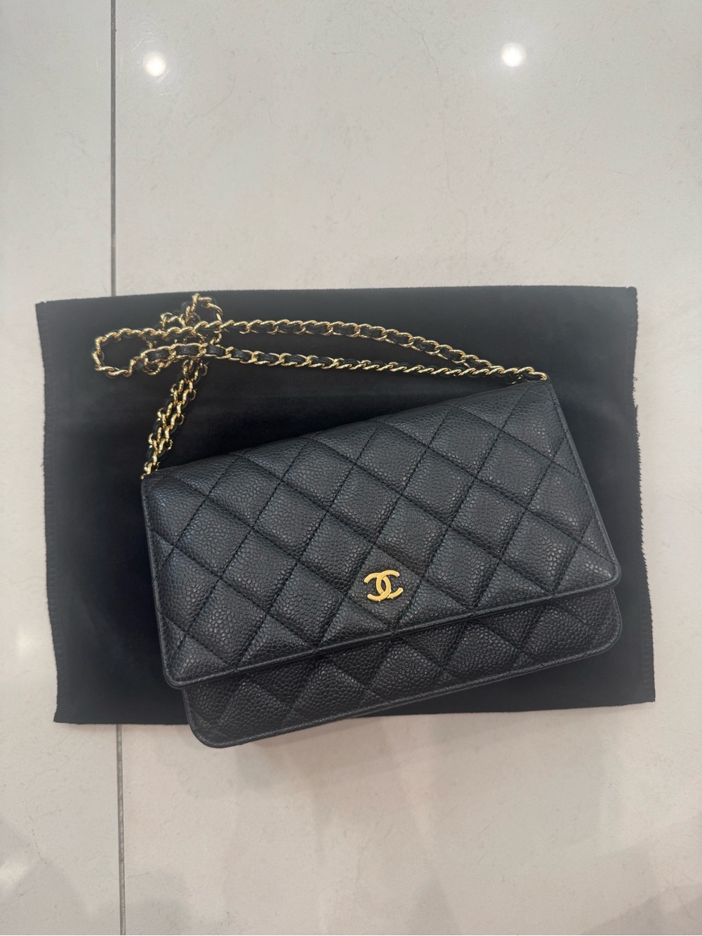 Auth. Chanel classic WOC